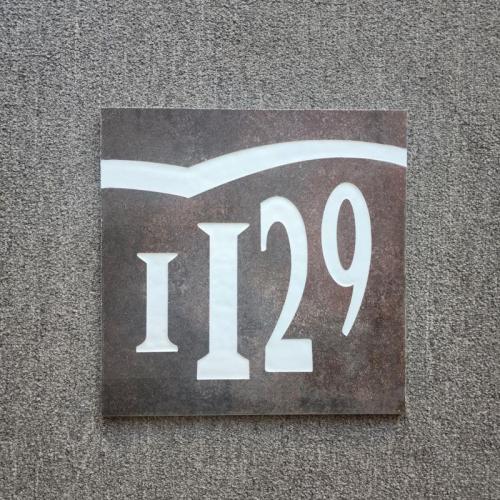 Square-house-number-sign08